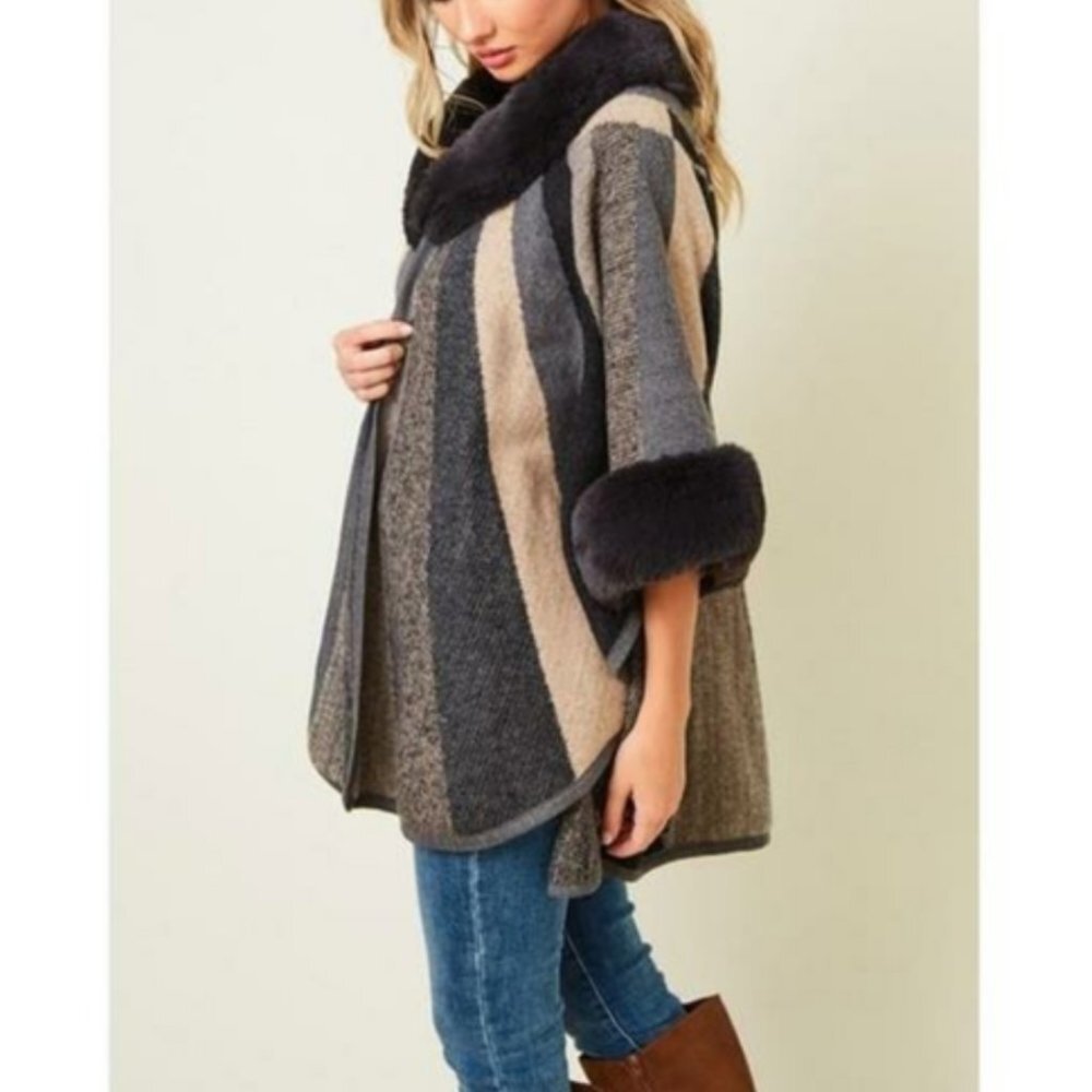 Luxurious minky soft faux fur trim fleece cape NWT - Picture 6 of 8